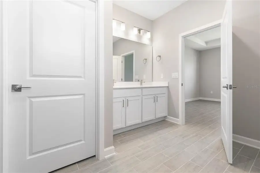 Furnished interior view inside a new home in , Cape Coral (Image 16).
