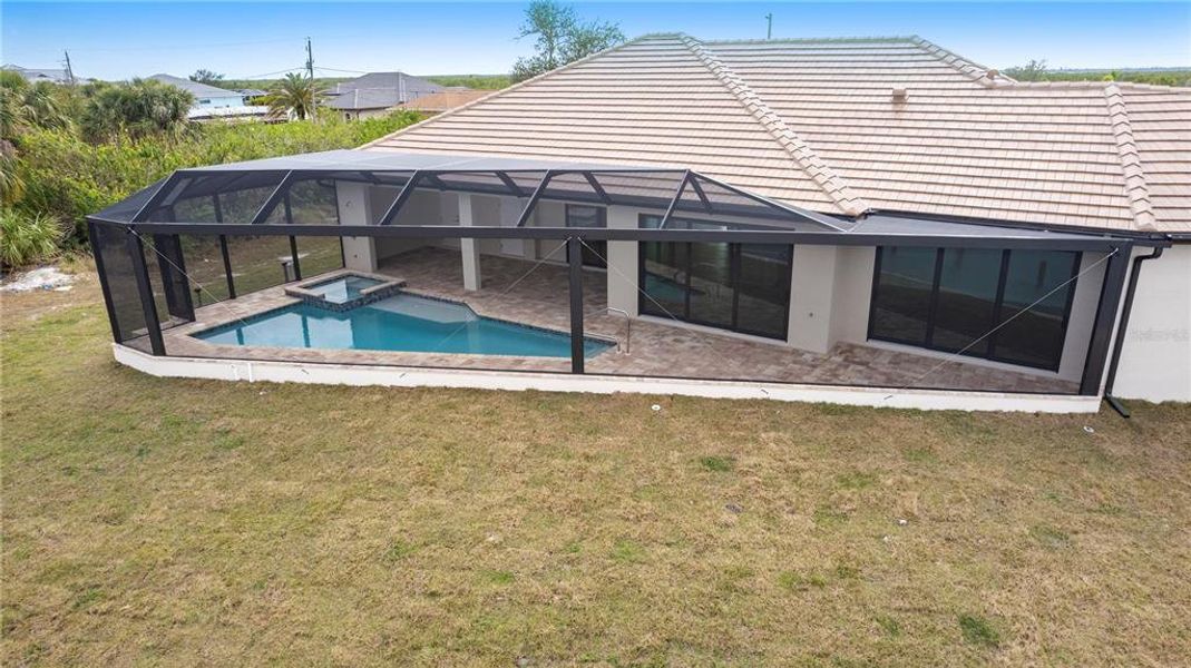 Exterior details and patio area of a home in , Port Charlotte (Image 31).