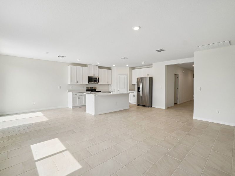 Spacious, unfurnished interior of a new home in Hilltop Vistas, Dade City (Image 10). Spacious, unfurnished interior of a new home in Hilltop Vistas, Dade City (Image 10).