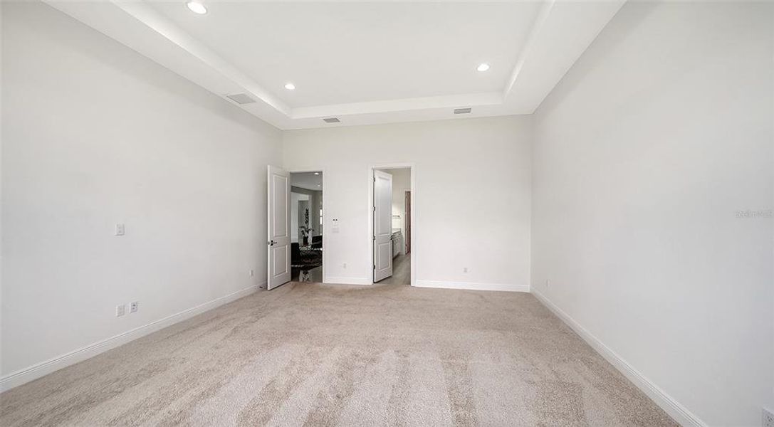 Spacious, unfurnished interior of a new home in Artistry Sarasota, Sarasota (Image 23).