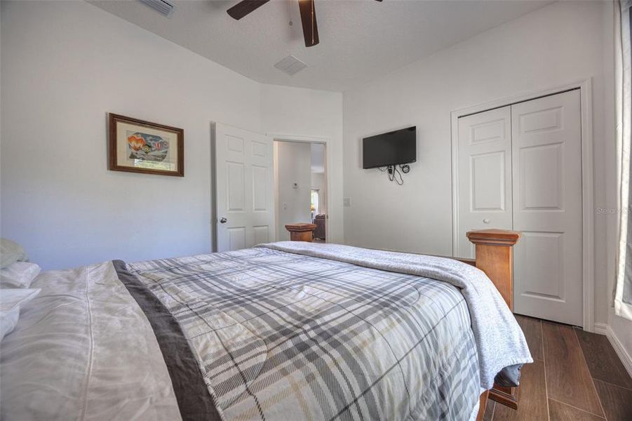 Furnished interior view inside a new home in , Deland (Image 10).