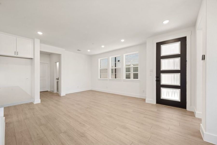 Spacious, unfurnished interior of a new home in Mosaic, Prosper (Image 18).