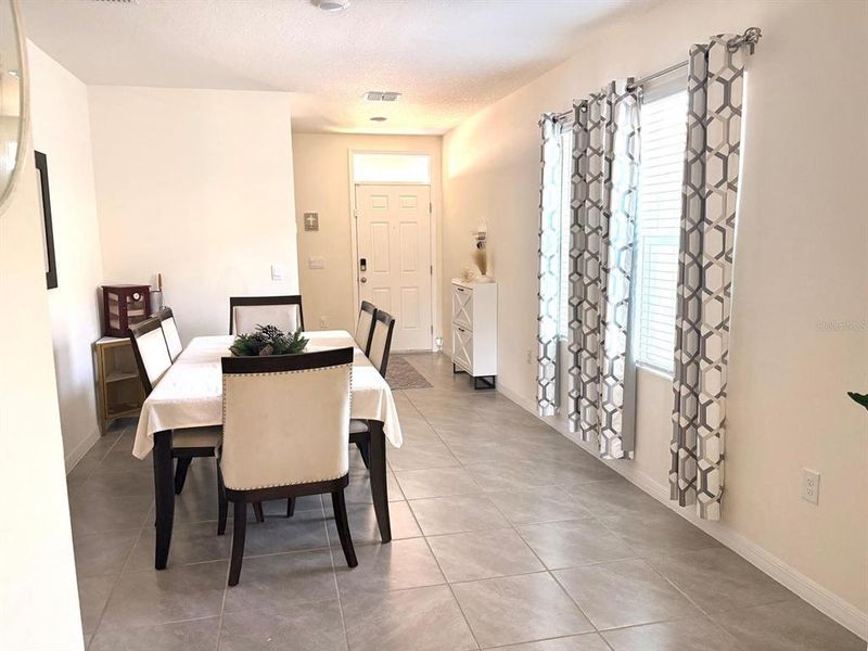 Furnished interior view inside a new home in Kindred, Kissimmee (Image 16).