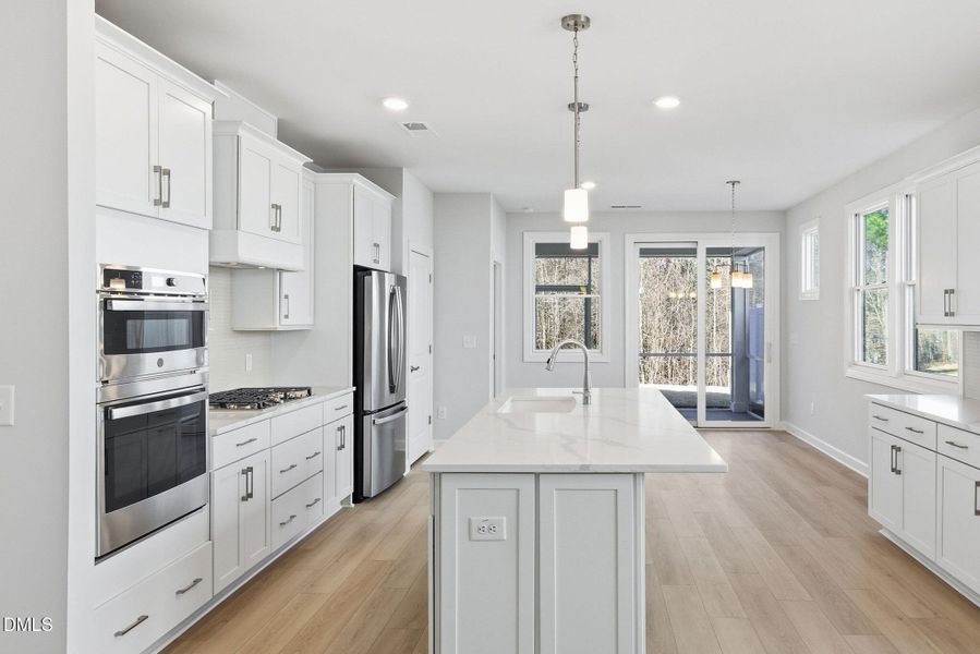 8-web-or-mls-DX3A0901-2