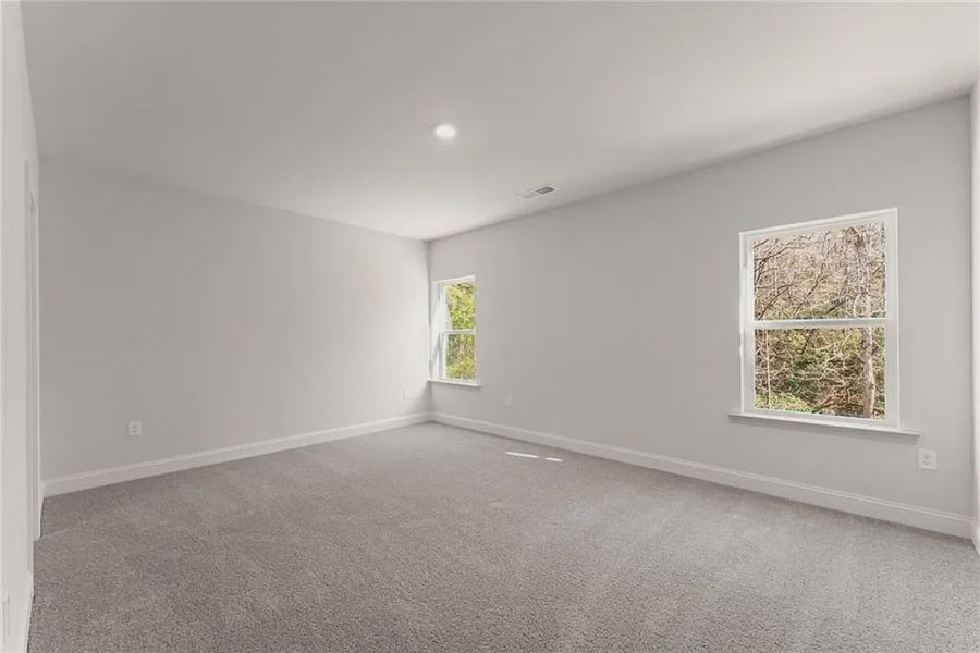 Spacious, unfurnished interior of a new home in Hidden Lake Estates, Greenville (Image 33).