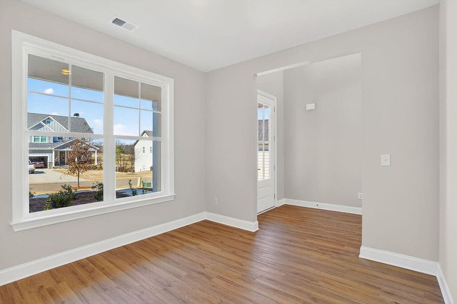 Spacious, unfurnished interior of a new home in , Homer (Image 13).