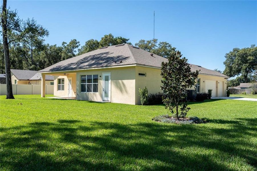 Exterior details and patio area of a home in , Orange City (Image 27).