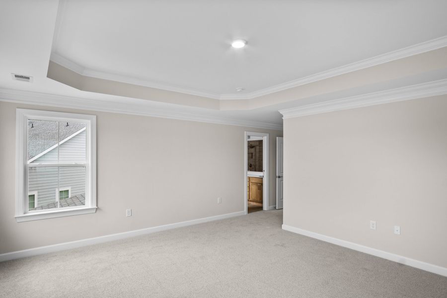 Spacious, unfurnished interior of a new home in Waterbridge, Myrtle Beach (Image 15).