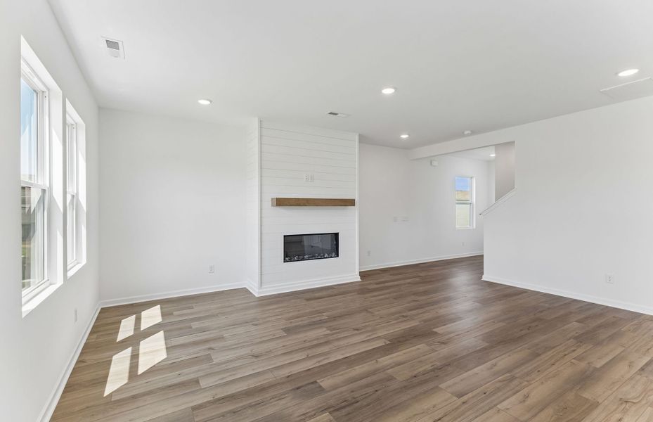 Spacious, unfurnished interior of a new home in Highlands of Carter's Station, Columbia (Image 19). Spacious, unfurnished interior of a new home in Highlands of Carter's Station, Columbia (Image 19).
