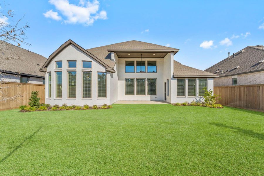 Exterior details and patio area of a home in The Highlands, Porter (Image 3).
