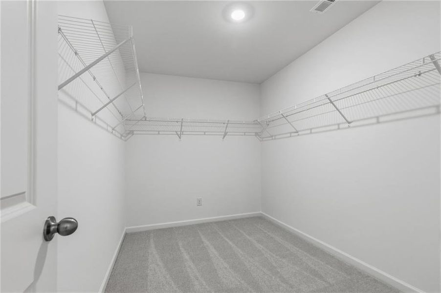 Spacious, unfurnished interior of a new home in Apalachee Hills, Bethlehem (Image 18).