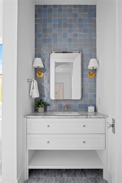 Furnished interior view inside a new home in , Dallas (Image 8).