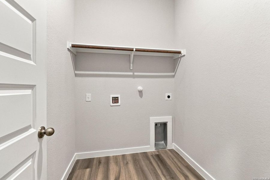 Spacious, unfurnished interior of a new home in Cordova Crossing, Seguin (Image 30).
