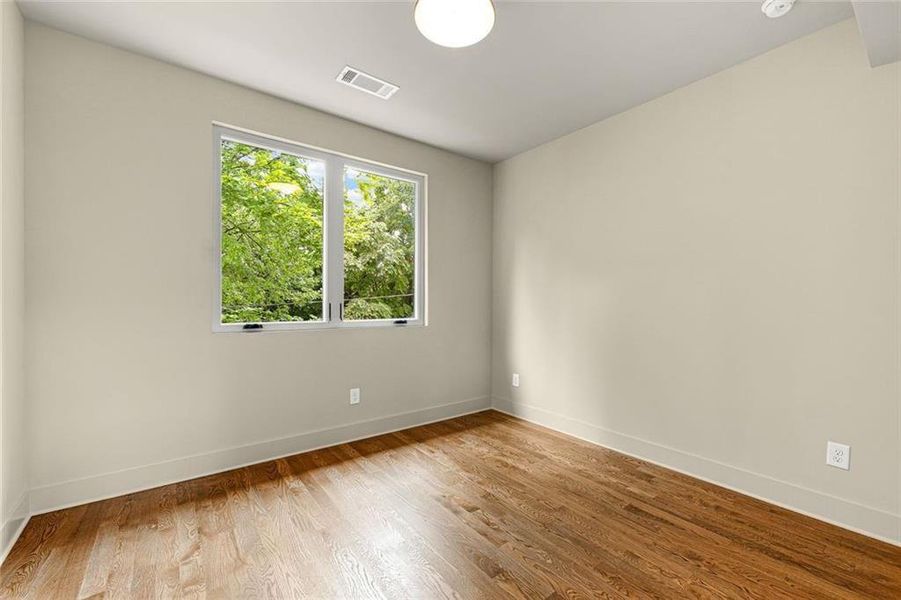 Spacious, unfurnished interior of a new home in , Atlanta (Image 27).