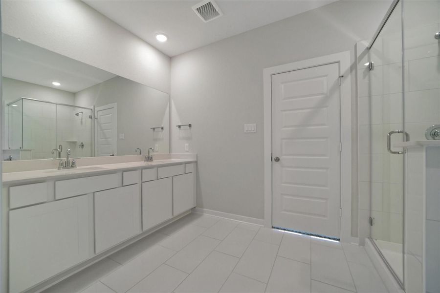 Image 108 of a home in Sunterra. Image 108 of a home in Sunterra.