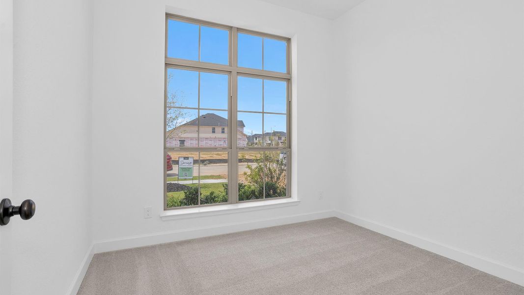 Spacious, unfurnished interior of a new home in Cross Creek West, Fulshear (Image 7).