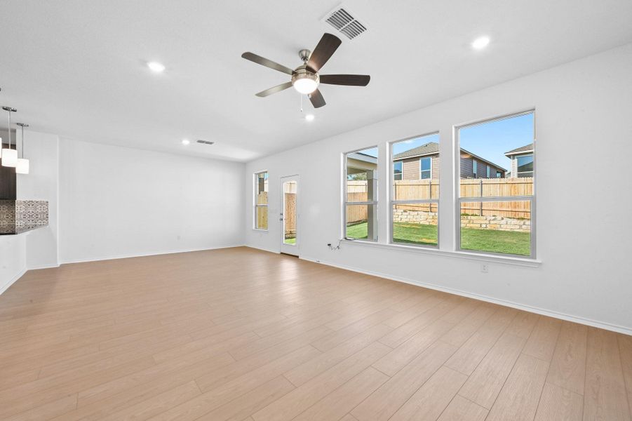 Spacious, unfurnished interior of a new home in Creekside at Estancia, Austin (Image 12).
