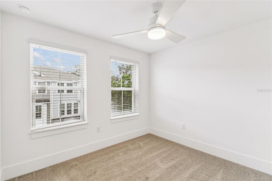 Spacious, unfurnished interior of a new home in Vdara, Orlando (Image 20).
