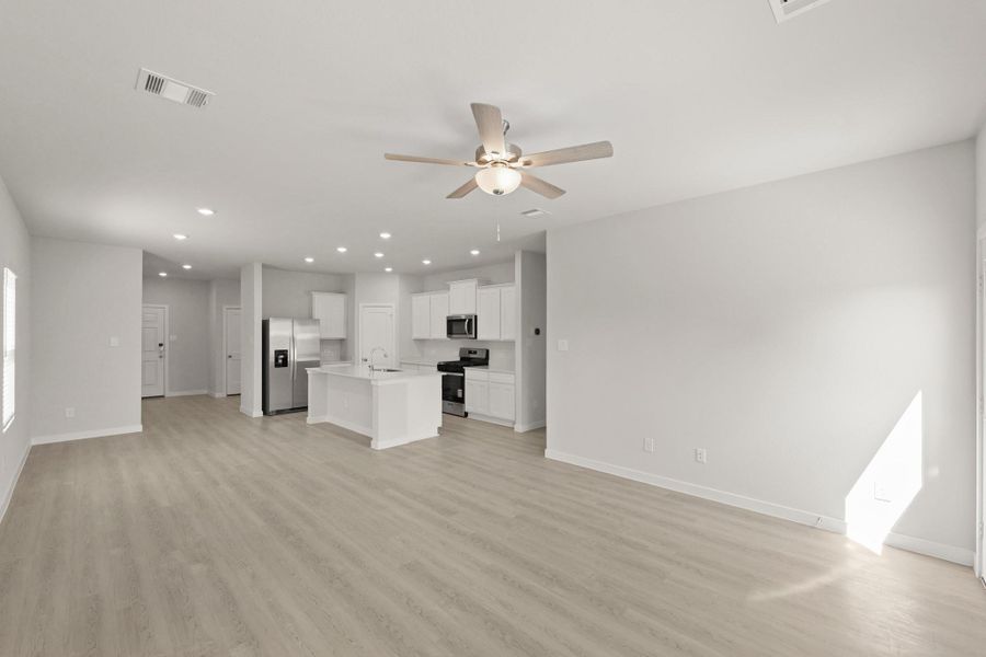 Spacious, unfurnished interior of a new home in Northpark South, Porter (Image 14).