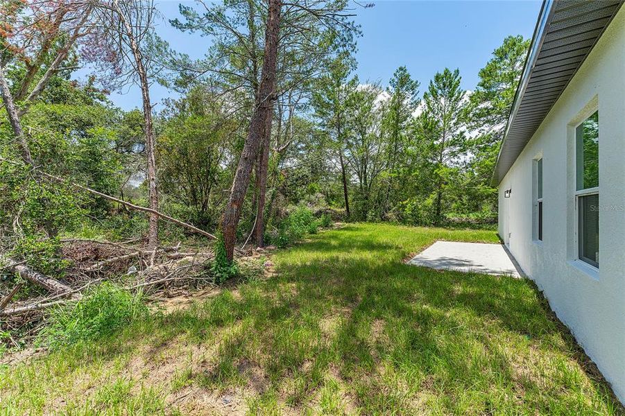 Exterior details and patio area of a home in , Ocala (Image 4).