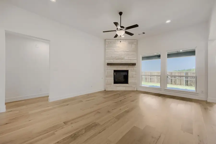 501 Splitrock - Living Area