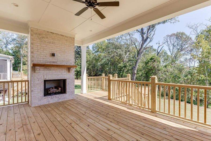 Exterior details and patio area of a home in , Buford (Image 1).