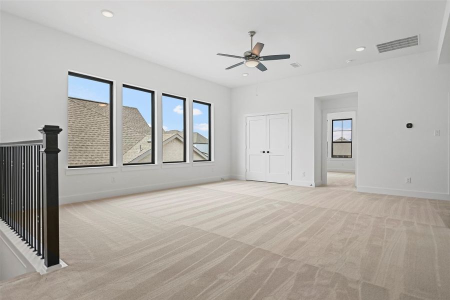 Spacious, unfurnished interior of a new home in Bridgeland 70′, Cypress (Image 12). Spacious, unfurnished interior of a new home in Bridgeland 70′, Cypress (Image 12).