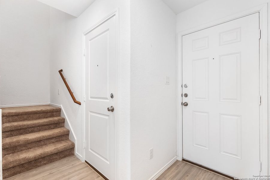 Image 25 of a home in Presa Point. Image 25 of a home in Presa Point.