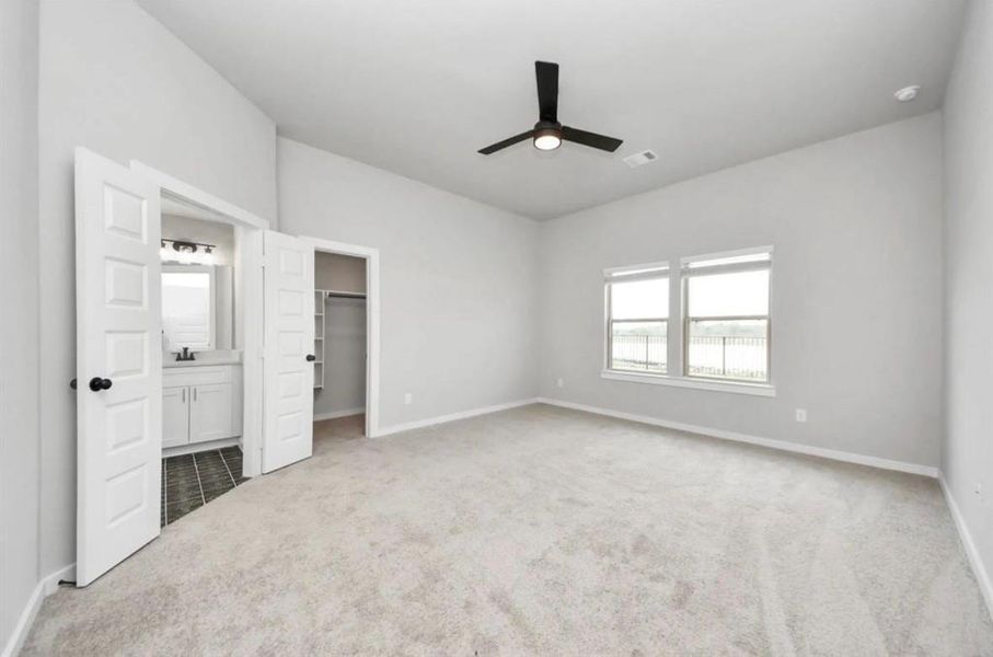 Spacious, unfurnished interior of a new home in , Manvel (Image 15).