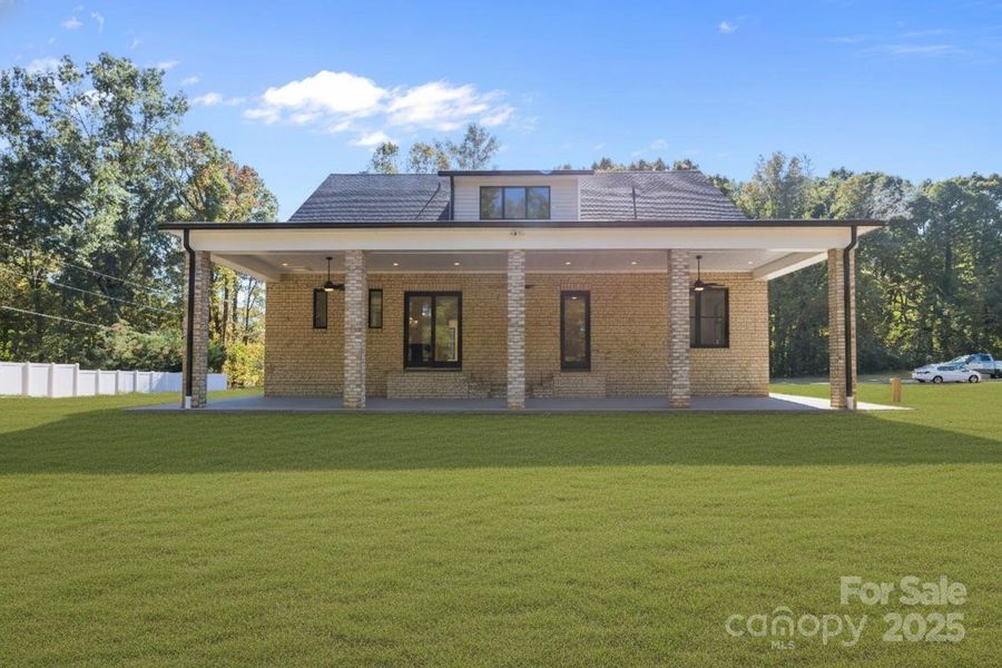Exterior details and patio area of a home in , Wesley Chapel (Image 26). Exterior details and patio area of a home in , Wesley Chapel (Image 26).