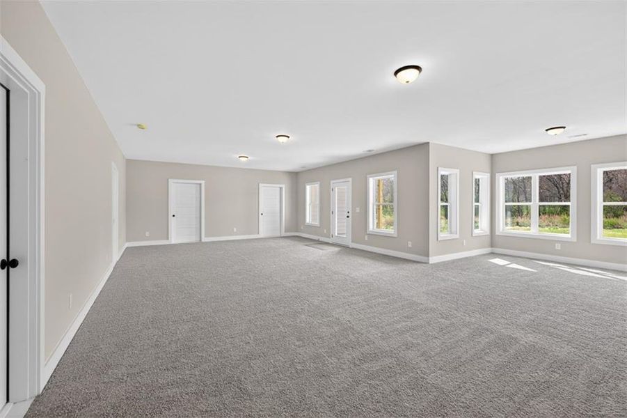 Spacious, unfurnished interior of a new home in , Bethlehem (Image 39).