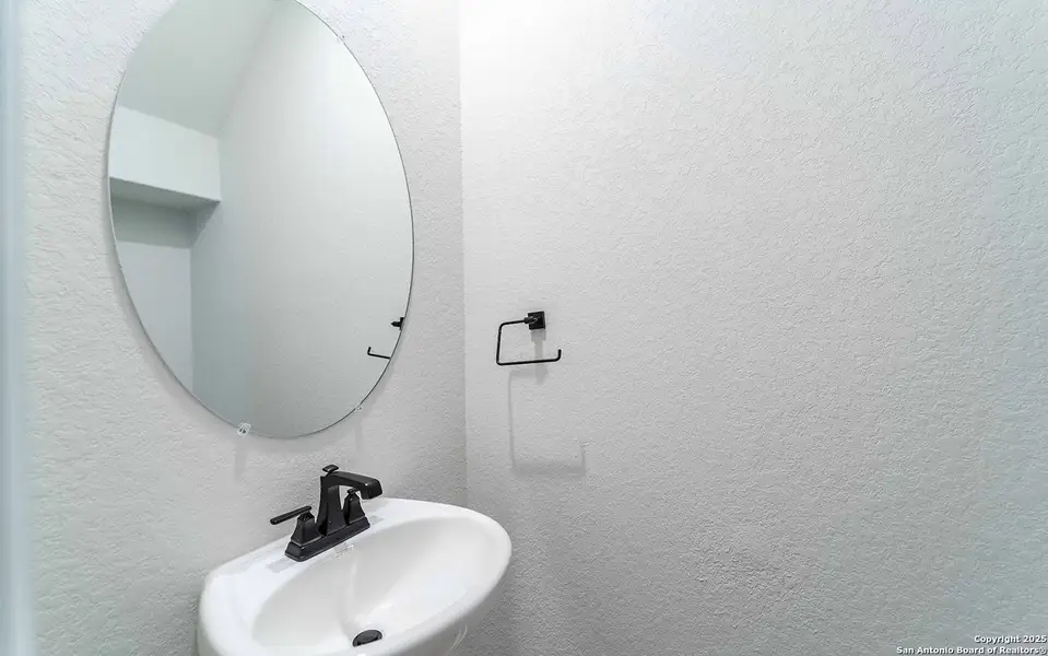 Furnished interior view inside a new home in Arcadia Ridge, San Antonio (Image 7). Furnished interior view inside a new home in Arcadia Ridge, San Antonio (Image 7).