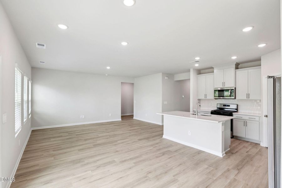 5-web-or-mls-Raleigh- River Glen- 641 Wh