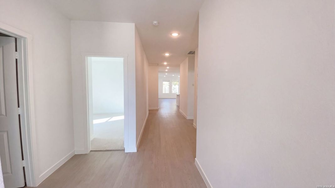 Spacious, unfurnished interior of a new home in Waterwheel, San Antonio (Image 13).