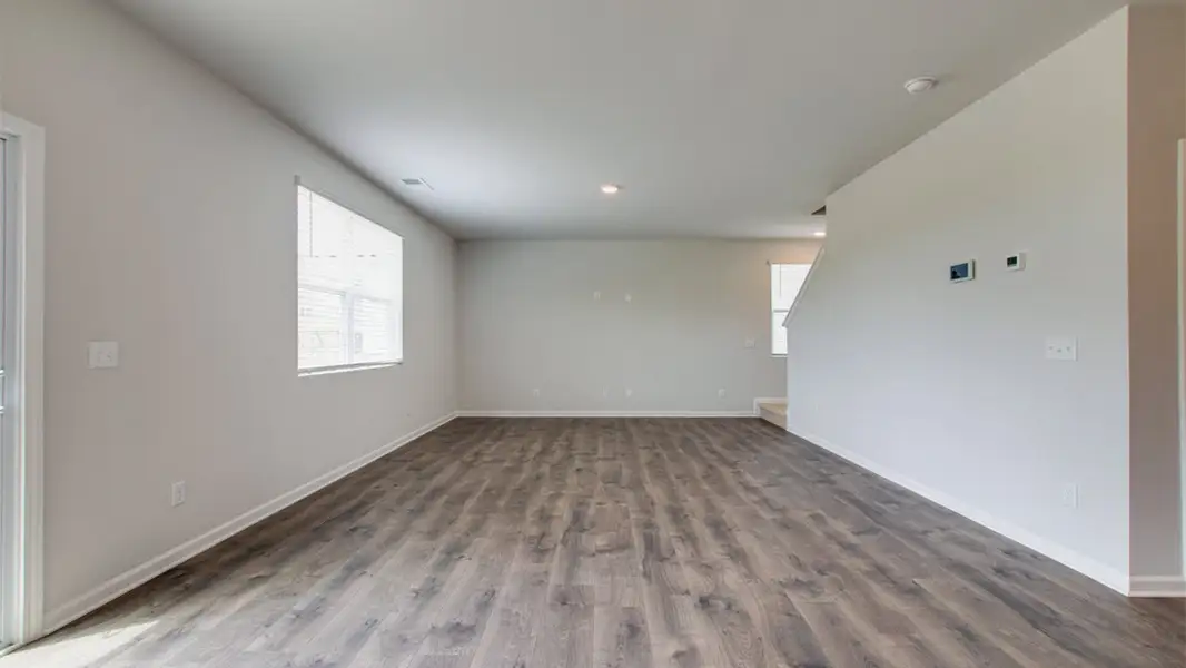 Spacious, unfurnished interior of a new home in Woodbridge Glen Single Family, Lebanon (Image 16).