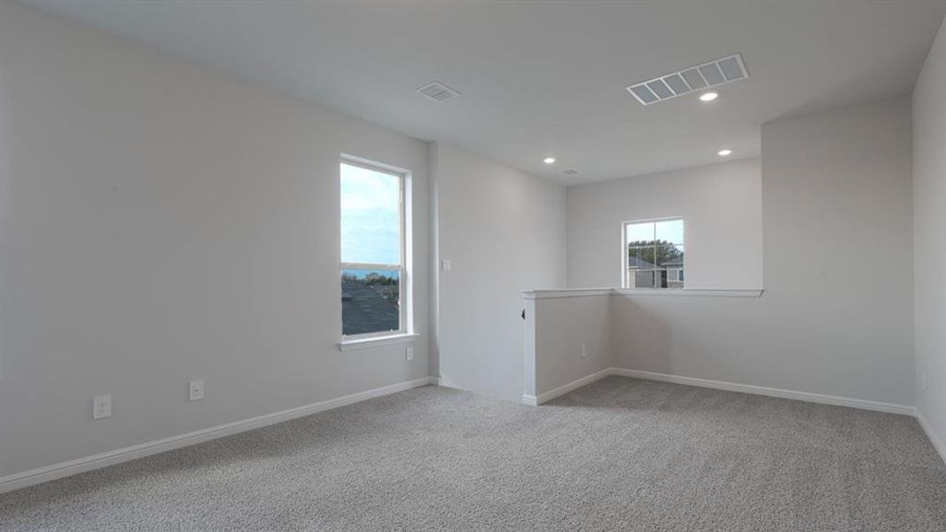 Spacious, unfurnished interior of a new home in Vista Point, Grandview (Image 29).