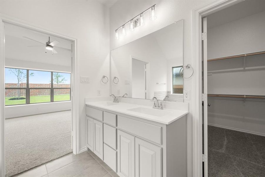 DFW-Summer Crest-Concept 1790-10320 Dittany Lane-Primary Suite- Risewell Homes-5 DFW-Summer Crest-Concept 1790-10320 Dittany Lane-Primary Suite- Risewell Homes-5