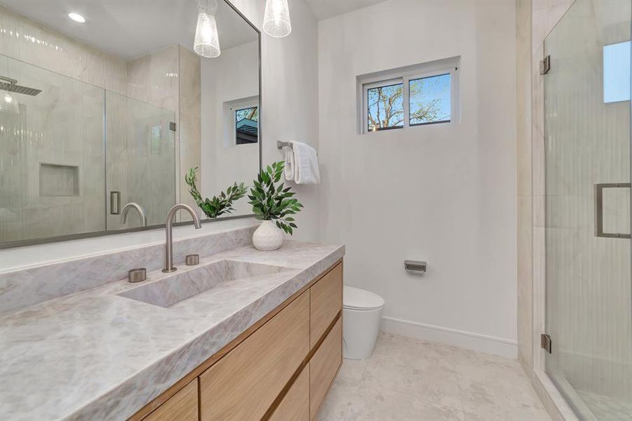 Furnished interior view inside a new home in , Dallas (Image 19).