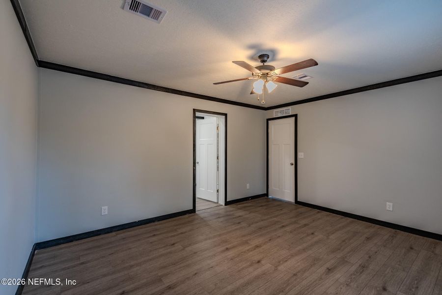 Spacious, unfurnished interior of a new home in , Callahan (Image 12).