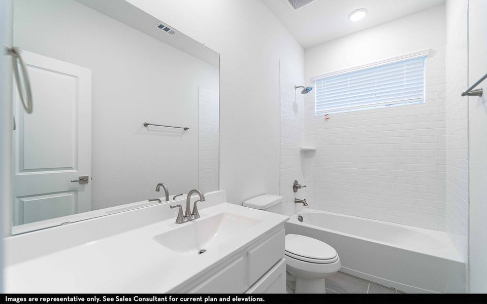 Furnished interior view inside a new home in Craig Ranch, McKinney (Image 10).