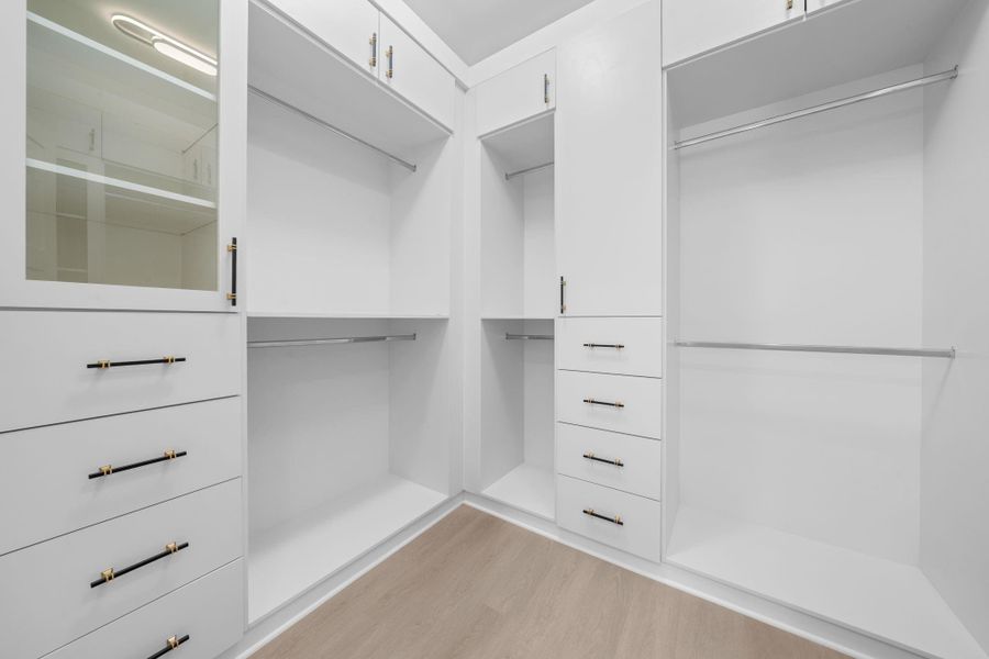 Grand walk-in closet. Grand walk-in closet.