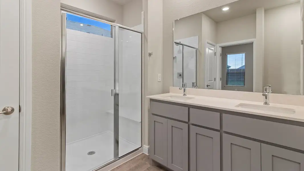 Furnished interior view inside a new home in Bluestem, Rhome (Image 10).