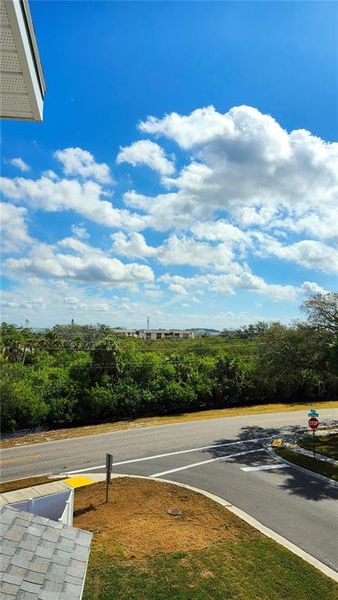 Exterior details and patio area of a home in , New Port Richey (Image 38).