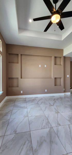 Spacious, unfurnished interior of a new home in , Eagle Pass (Image 4).