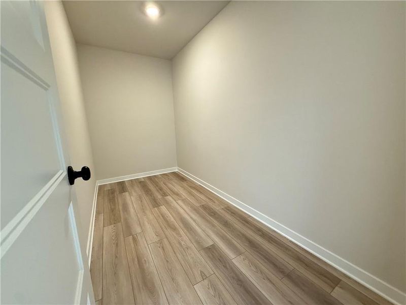 Spacious, unfurnished interior of a new home in Ponderosa Farms Reserve, Gainesville (Image 38).