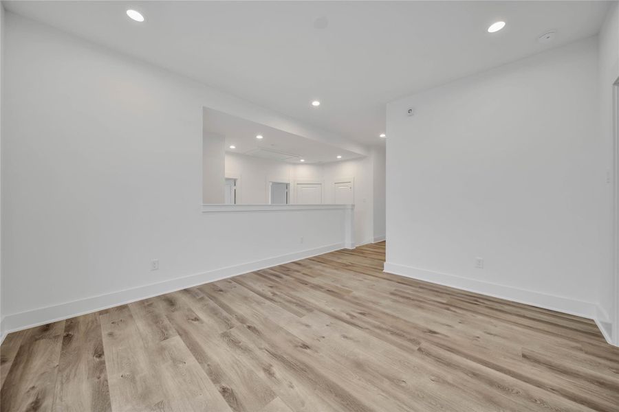 Spacious, unfurnished interior of a new home in , Houston (Image 18).