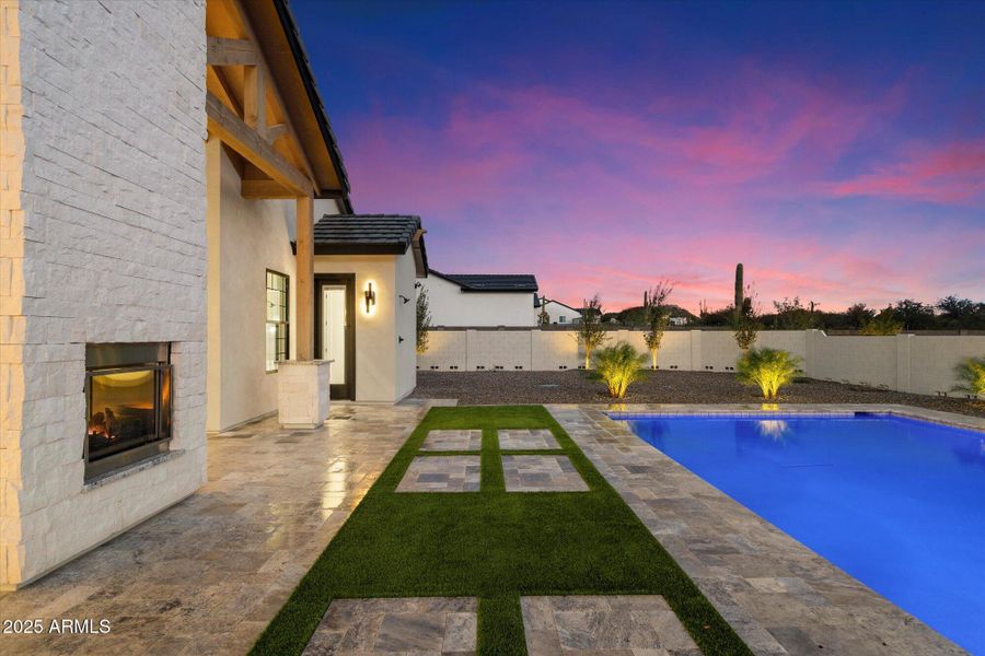 Fireplace & Perimeter LED Lighting