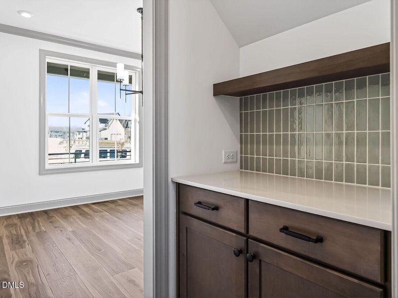 007-1280x960-butler-pantry 007-1280x960-butler-pantry