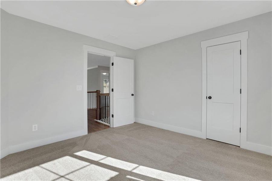 Spacious, unfurnished interior of a new home in Cambridge, Flowery Branch (Image 39).