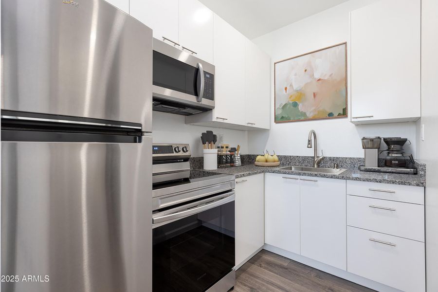 2943 E Lookout Ln (40) 2943 E Lookout Ln (40)